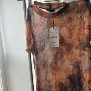 Large brown gold small ruched capped sleeved mock neck sheer tee